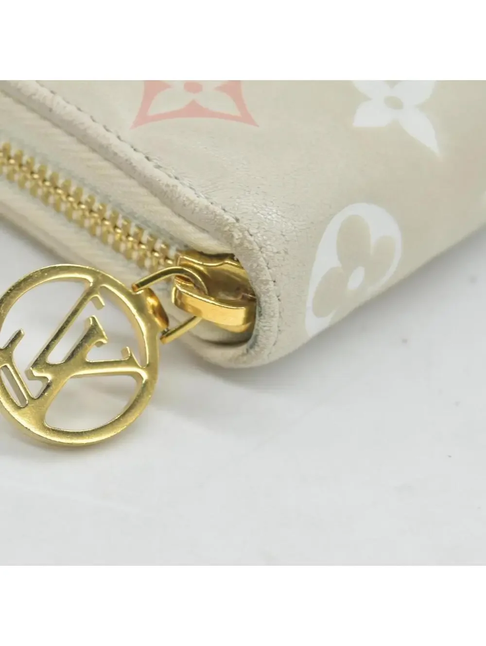 $1490 Louis Vuitton Tricolor Monogram Embossed LambskinZippy